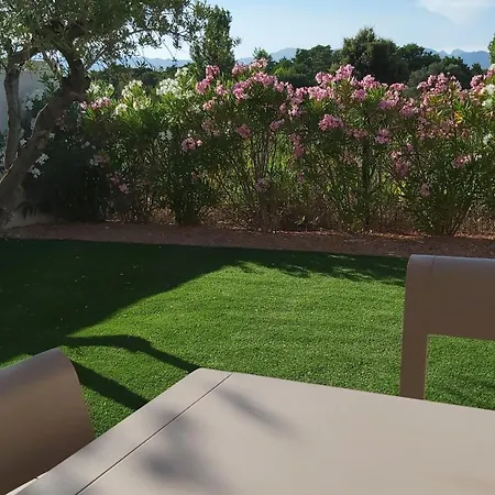 A Cala Rossa * Lecci