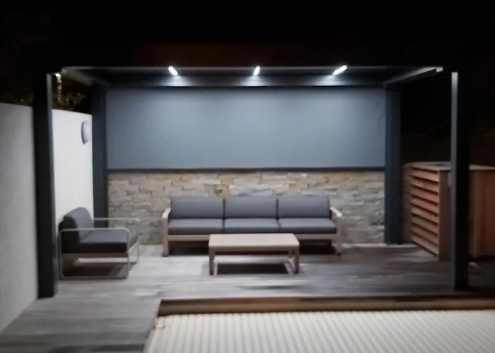 A Cala Rossa * לצ'י